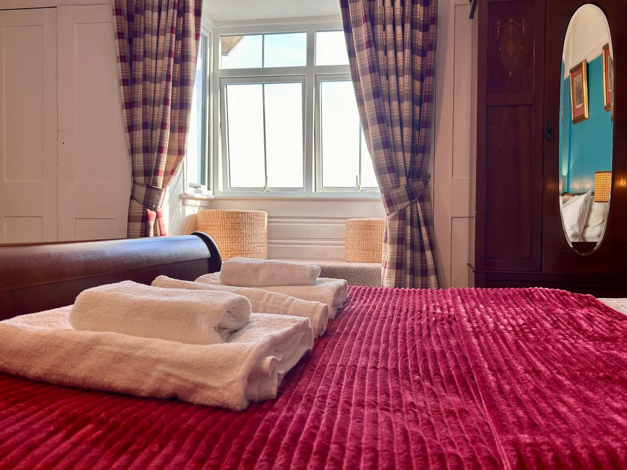 Clarence Quarters Self-Catering Guest House Portsmouth Zimmer foto