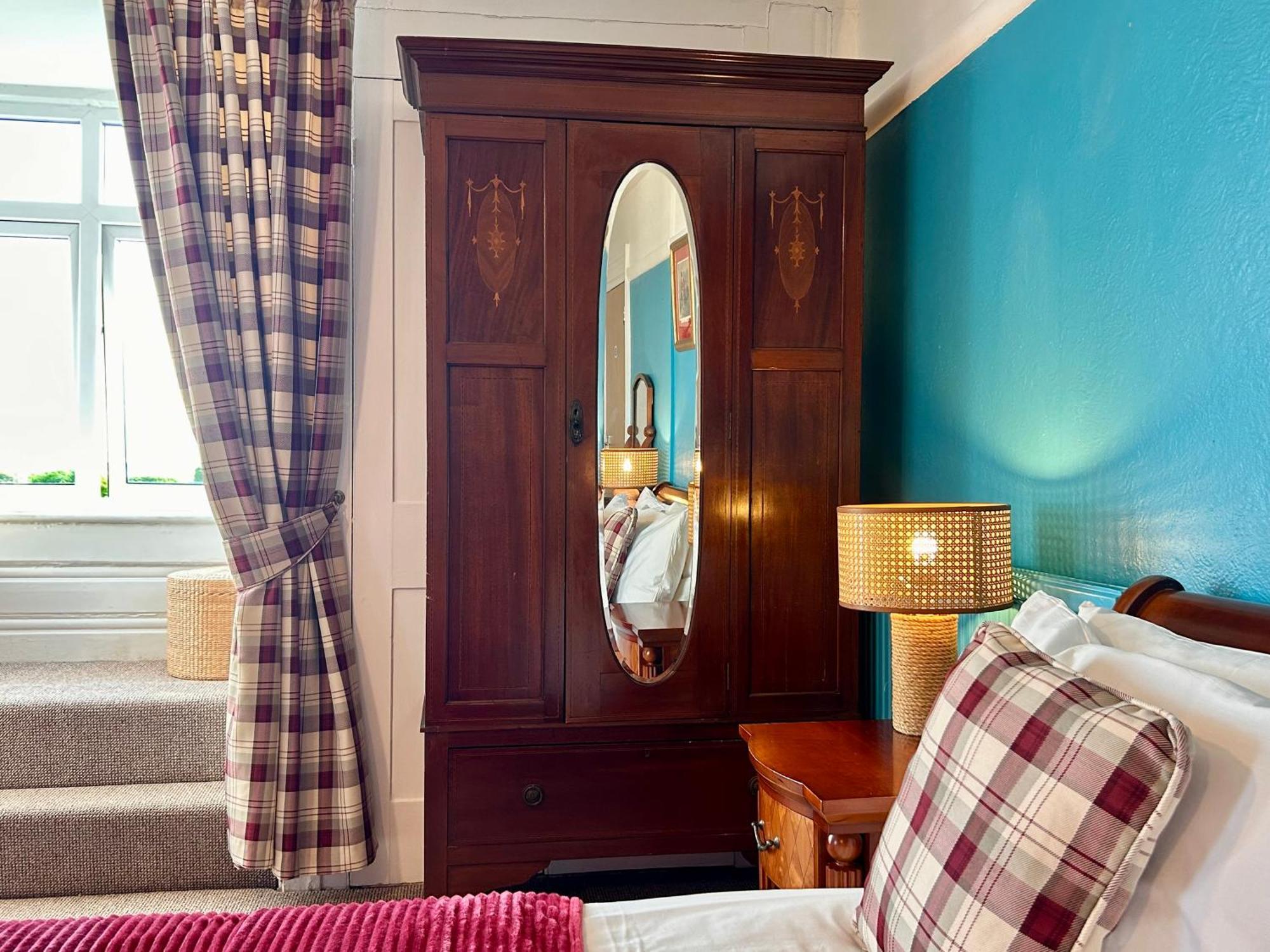 Clarence Quarters Self-Catering Guest House Portsmouth Zimmer foto